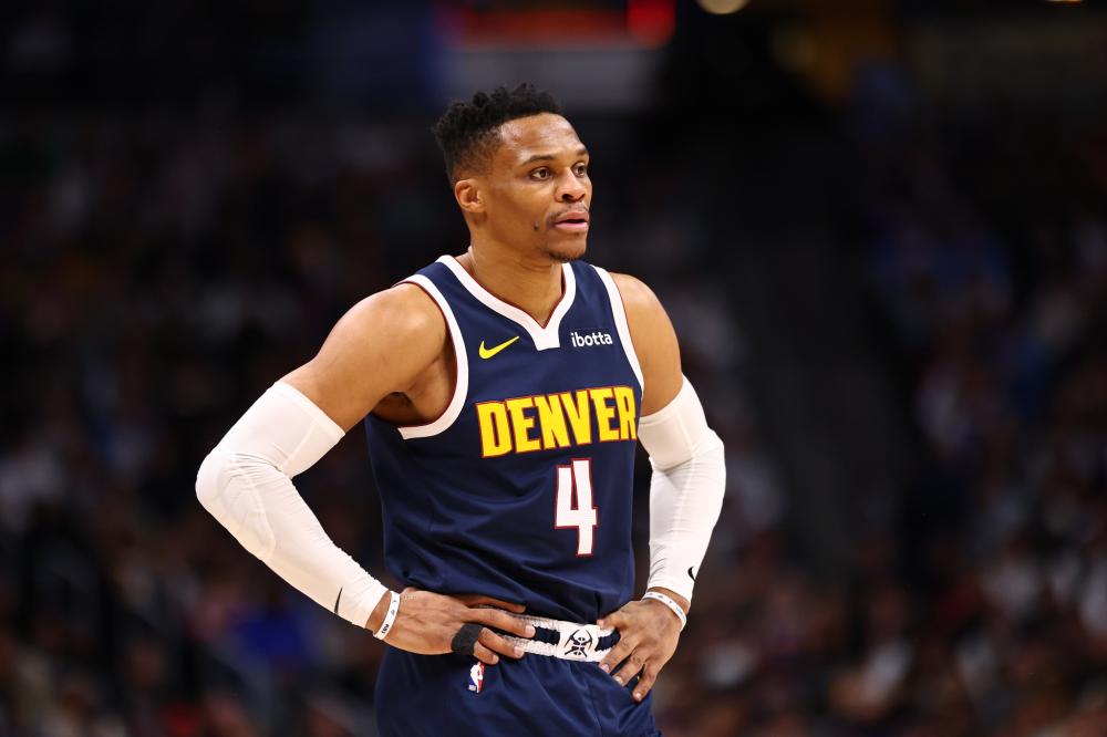 继续保持着 继续保持着